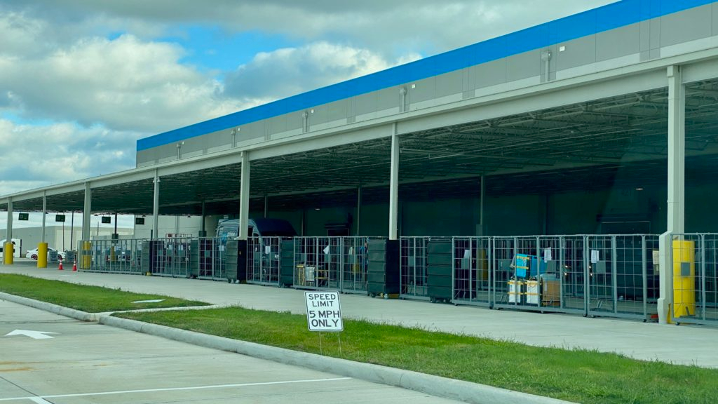 Amazon DHX1 Distribution Center in Houston, TX